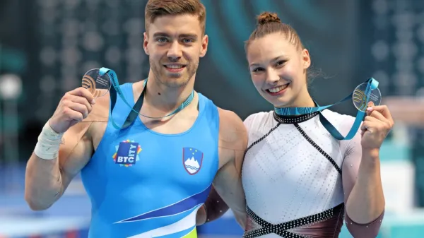 Bronasti Luka Bojanc in zlata Lucija Hribar sta bila v sobotnih 
finalih najuspešnejša Slovenca.