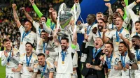 Tako se je madridski  Real razveselil 15. lovorike najboljšega na 
stari celini. 
