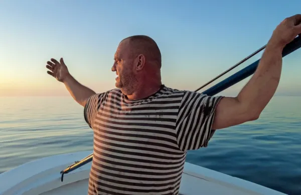 Dokumentarni filmski dvojček o izolskem ribiču Mirču bo na 
sporedu v nedeljo, 9. junija, ob 11. uri v Art kinu Odeon.