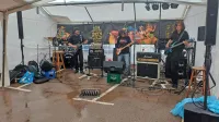 Dobrodelno ogrevanje pred Goro Rocka