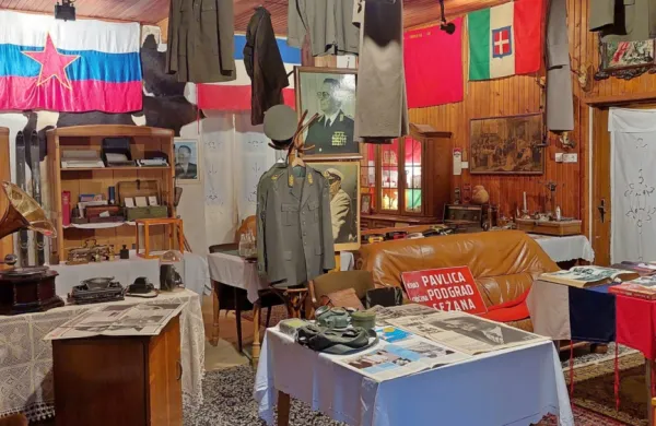 “Je kar založeno,” nam je o tem, kaj si lahko obetamo na razstavi,  
povedal Adam  Hrabar. 