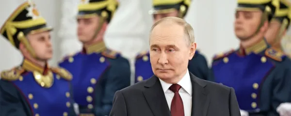 Razkazovanje moči in vpliva ruskega predsednika Vladimirja ima 
številne obraze..