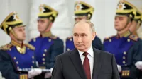 Razkazovanje moči in vpliva ruskega predsednika Vladimirja ima 
številne obraze..