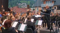 Godbeno društvo rudarjev z gostjo - pevko Leo Sirk - se je 30. 
obletnici Antonijevega rova poklonilo s slavnostnim koncertom.