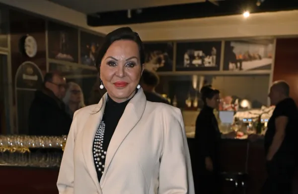 Miša Molk se je zelo iskreno razpisala o ljubezni z več kot enim partnerjem: "Nisem avtobus ljubezni"