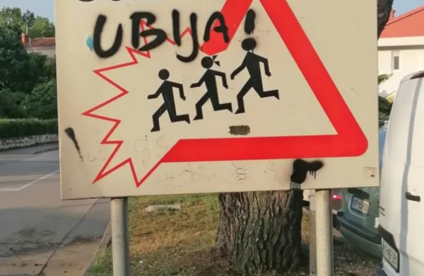  Koliko je resnice v tem napisu?