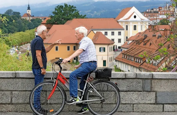 Za odhod v pokoj ne bo treba delati več kot 40 let.