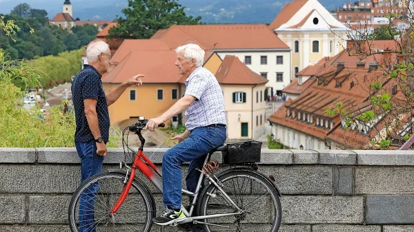 Za odhod v pokoj ne bo treba delati več kot 40 let.