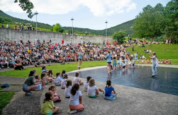 V amfiteatru Gradu Kromberk je svoje  znanje pokazalo okoli 220 
plesalcev plesne šole Pro Dance Company Nova Gorica. 