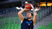 Luka Dončić se je priključil treningom košarkarske reprezentance.