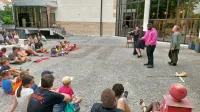 Festival Ana Desetnica v primorska mesta prinaša ulično gledališče.