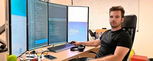 Borut Svara ima živahen poslovni odnos z umetno inteligenco.