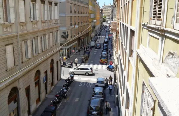 Med manj prijetne plati oddaje stanovanj v mestu sodi tudi pomanjkanje teh za za prebivalce mesta. 