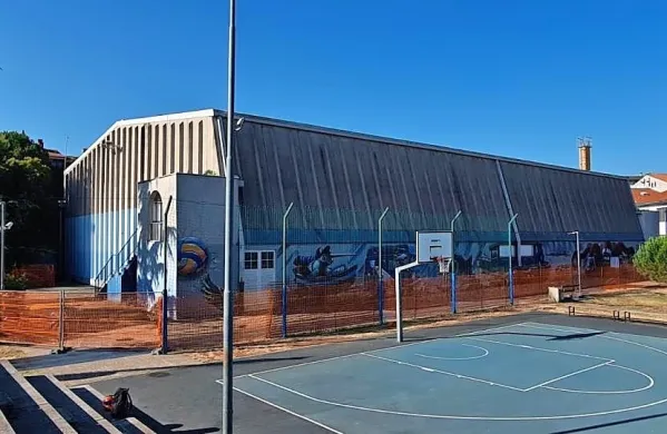 Nova streha za telovadnico v Livadah
