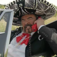 Žare Pavletič je v novem videospotu razkril svojo latinskoameriško 
plat.