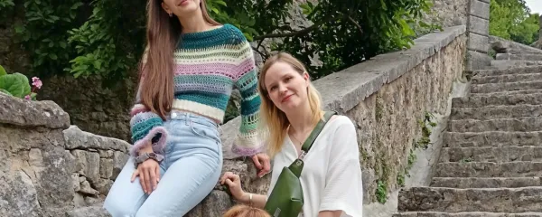 Primorke Kresna Dara Valečič, Gaja Hanzel in Teja Kodre (od 
zgoraj) v svojih izdelkih.
