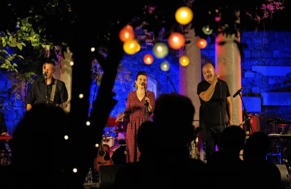 Na lanskoletnem otvoritvenem večeru festivala je nastopila 
skupina Katalena.