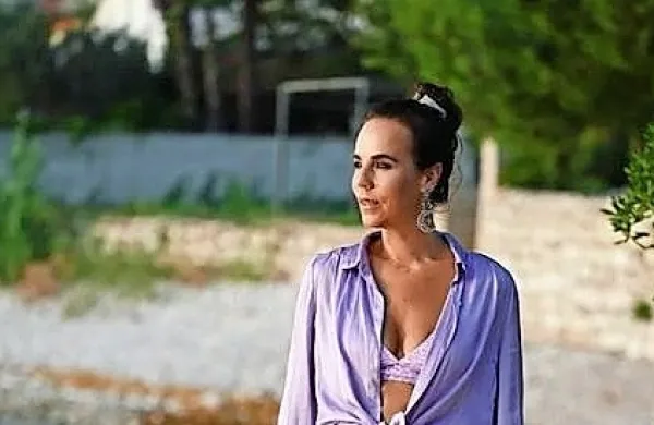 Lepi voditeljici leta ne pridejo do živega.