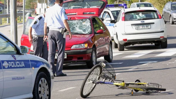 Samo lani je policija obravnavala več kot štiri tisoč nesreč s pobegom, večinoma je šlo za nesreče le z materialno škodo.