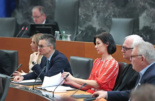 Dominika Švarc Pipan in Marjan Šarec sta že nekdanja poslanca 
državnega zbora.