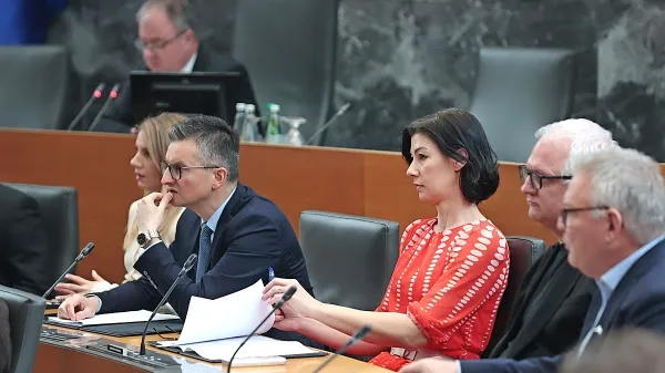 Dominika Švarc Pipan in Marjan Šarec sta že nekdanja poslanca 
državnega zbora.