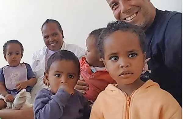 Francesco Romagnoli je svoje življenjsko poslanstvo našel v 
Etiopiji, kjer pomaga najbolj ranljivim - otrokom s socialnega 
dna.