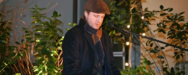 



“Zelo cenim vsakega, ki si vzame čas, da pride na koncert, res 
posluša in se vživi v glasbo,” pravi Dominik Bagola.