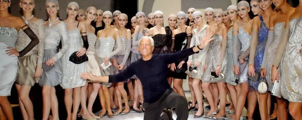 Giorgio Armani je tudi svoj 90. rojstni dan praznoval na modni 
pisti.