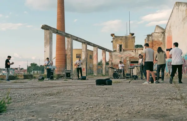 Da bi opozorilo, kako poseben je prostor nekdanje tovarne Argo, je Društvo Tovarna kulture na občinskem delu zemljišča že priredilo nastope 
v živo. Prvega je navdihnil koncert skupine Noair. 