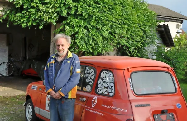 Franc Škrjanec je živa legenda in enciklopedija vsega, kar gre na 
bencin.