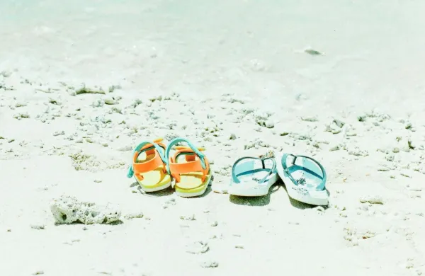 

Natikači so veliko večje leglo bakterij in glivic kot zaprti čevlji.