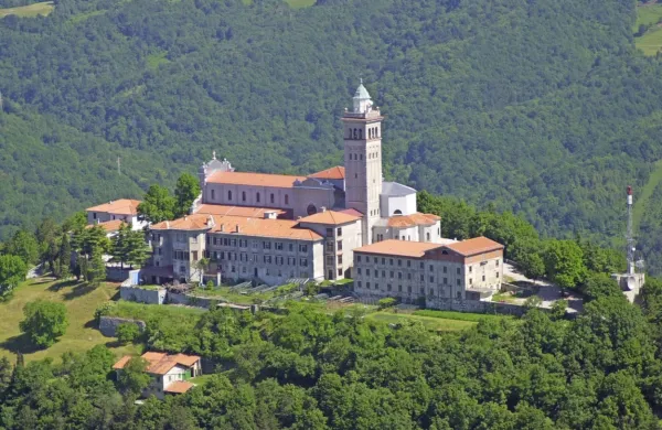 Bazilika Marije, Božje matere, je osrednje Marijino romarsko 
svetišče v koprski škofiji.