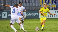 Piko na koprski zmagi je postavil eden najbolj  izkušenih domačih 
nogometašev Nik Omladič (desno).