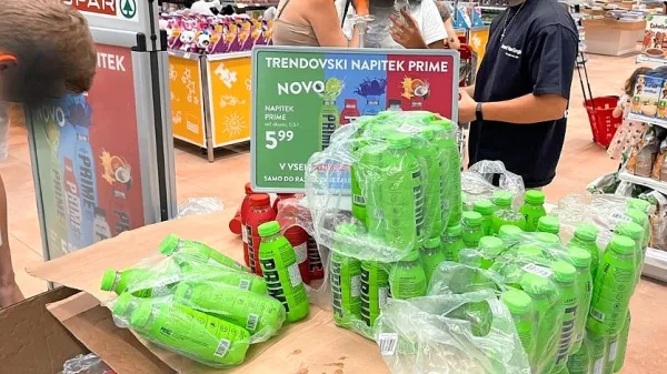 Lani so mladostniki množično kupovali pijačo Prime, letos pa, kot 
kaže, povpraševanja skoraj ni več.