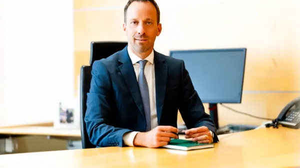  Andraž Fakuč, direktor Podružnice Zahodna regija v OTP banki

 

(foto: arhiv Nove KBM)