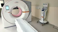 Najnovejši CT aparat - izolska bolnišnica  ga je  kupila z lastnim 
denarjem in s prihranki zanj uredila tudi pripadajočo ambulanto - 
je revolucija na tem strokovnem področju. 