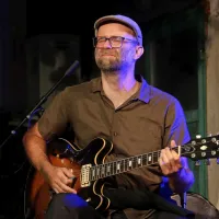 Zvok 6500 let starega lesa, ki mehča negotovo prihodnost FOTO)