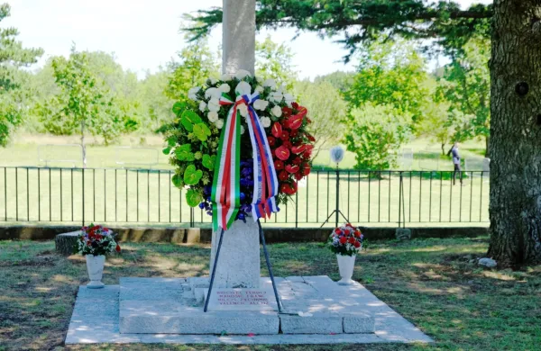 Na gmajni tudi ministrica in škof, tržaških oblasti pa ne bo