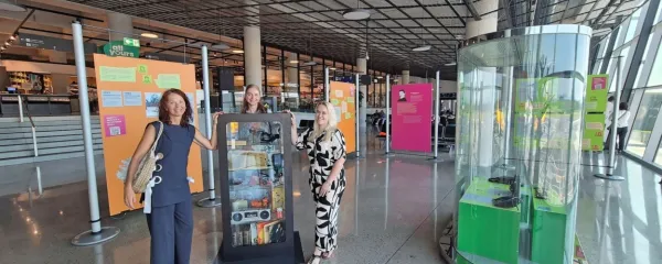 Odprtje razstave Halo! Kje si?/Hallo! Wer da? so pospremile 
direktorica Tehniškega muzeja Slovenije dr. Barbara Juršič, Metka 
Zabret iz Telekoma in Katja Hrlec iz Fraporta.