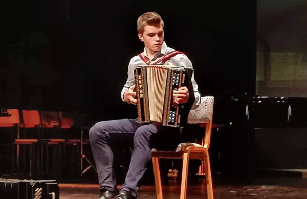 Vito Peric, svetovni prvak v igranju na diatonično harmoniko