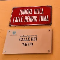 V koprski občini so med drugim predlagali, da bi za besedo 'nekoč' 
dodali še zapis 'ulica' ali 'trg' ali 'nabrežje', vendar je inšpektorat 
predlog ocenil kot neustrezen.