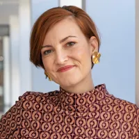  Predvidoma prihodnji teden se bo 
kulturna ministrica Asta Vrečko 
sestala s koprskim županom 
Alešem Bržanom na temo tabel z 
zgodovinskimi imeni ulic in trgov, 
ki so za inšpektorat za kulturo in 
medije nesprejemljive.

