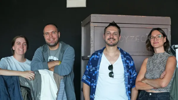 Ana Janc, Nicola Ciaffoni, Blaž Setnikar in Anneliese Neudecker so del mednarodne umetniške in igralske ekipe predstave Woyzeck. 

