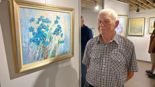 Slikarstvu se je začel Jože Valenčič resneje posvečati po končani 
kolesarski karieri.  