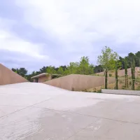 Trenutna podoba ankaranskega pokopališča, na katerem bi moral 
Adriaing opraviti še vrsto manjših del.