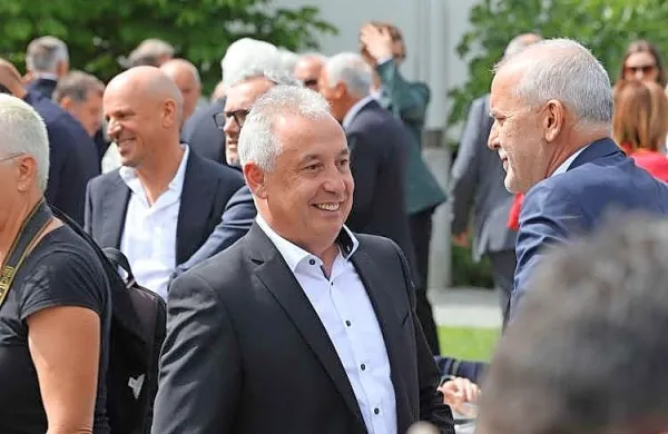 Podjetje Garnol, ki je v lasti Jurija Krča, je zmagovalec razpisa za gradnjo plinovoda med Ajdovščino in 
Sežano. A je zato moral spustiti ceno za kar polovico oziroma več kot deset milijonov evrov.  Foto: Primož Lavre