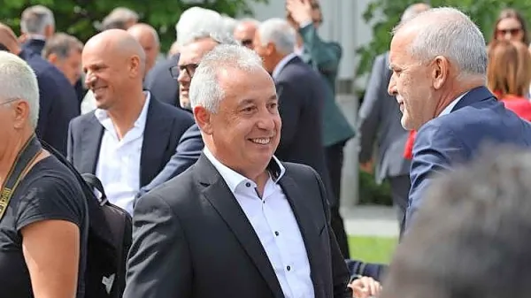 Podjetje Garnol, ki je v lasti Jurija Krča, je zmagovalec razpisa za gradnjo plinovoda med Ajdovščino in 
Sežano. A je zato moral spustiti ceno za kar polovico oziroma več kot deset milijonov evrov.  Foto: Primož Lavre