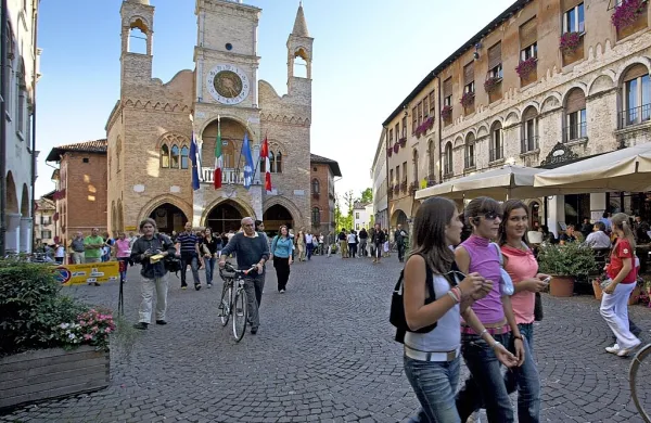 Pordenon na vzhodu Furlanije Julijske krajine je mesto z najvišjo 
kakovostjo življenja v Italiji. 