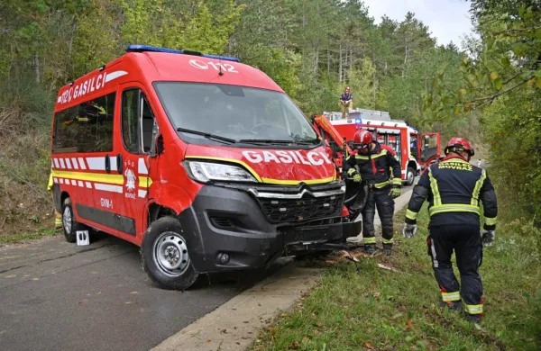 Pijani Nemec je nazadnje razbil komaj štiri leta star gasilski
kombi.