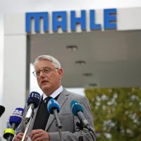 Minister Matjaž Han je po pogovorih v Mahleju ocenil, da je 
situacija resnejša, kot se zdi na prvi pogled.  